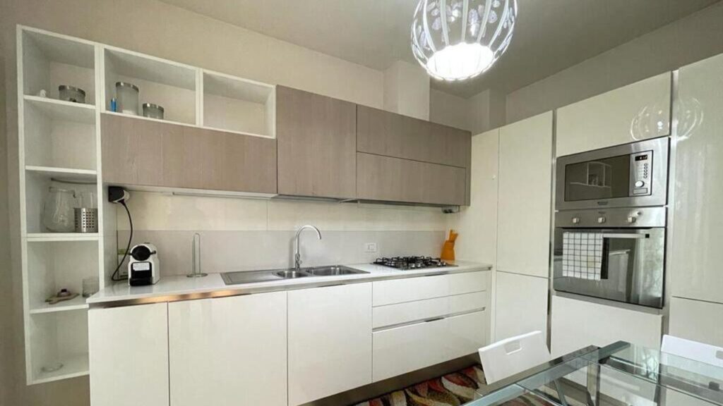 New semi-detached villa in the center of Forte dei Marmi