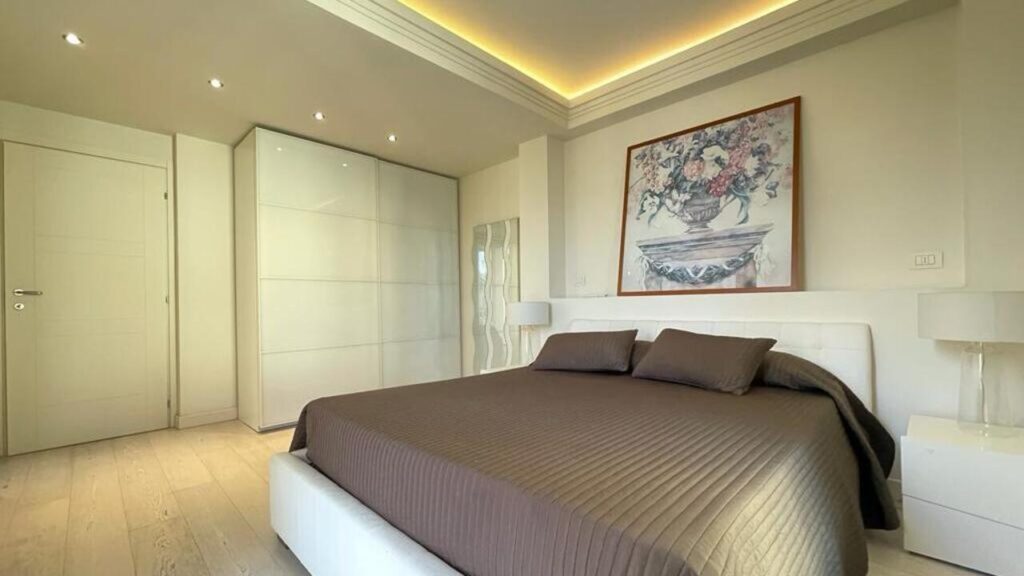 New semi-detached villa in the center of Forte dei Marmi