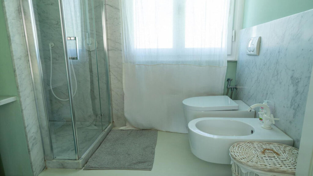 Villa con piscina in zona residenziale
