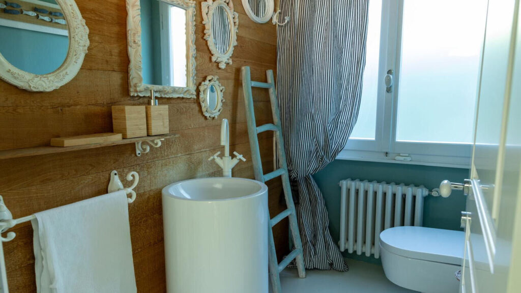 Villa con piscina in zona residenziale