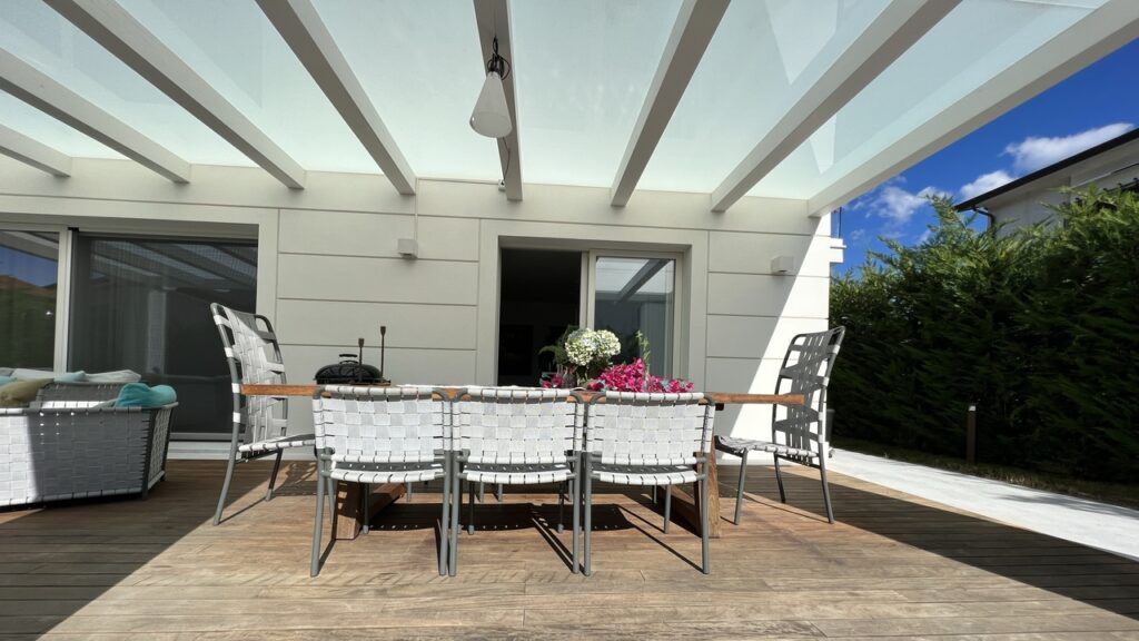 Elegante villa con jacuzzi esterna