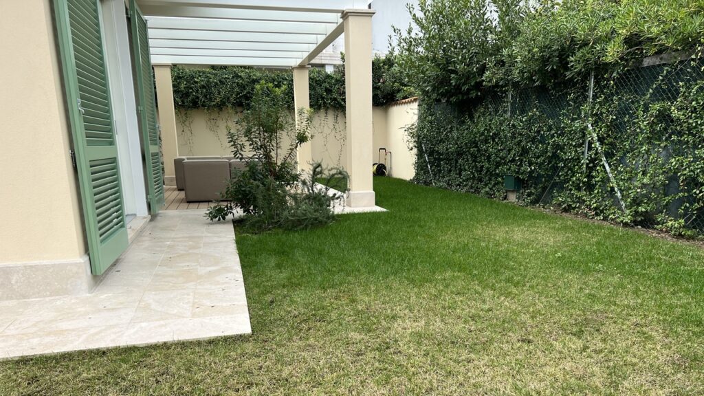 Completely renovated villa in a residential area near the center of Forte dei Marmi