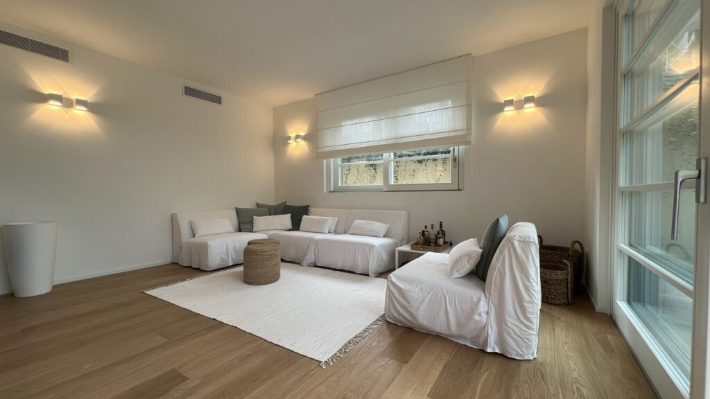 Completely renovated villa in a residential area near the center of Forte dei Marmi