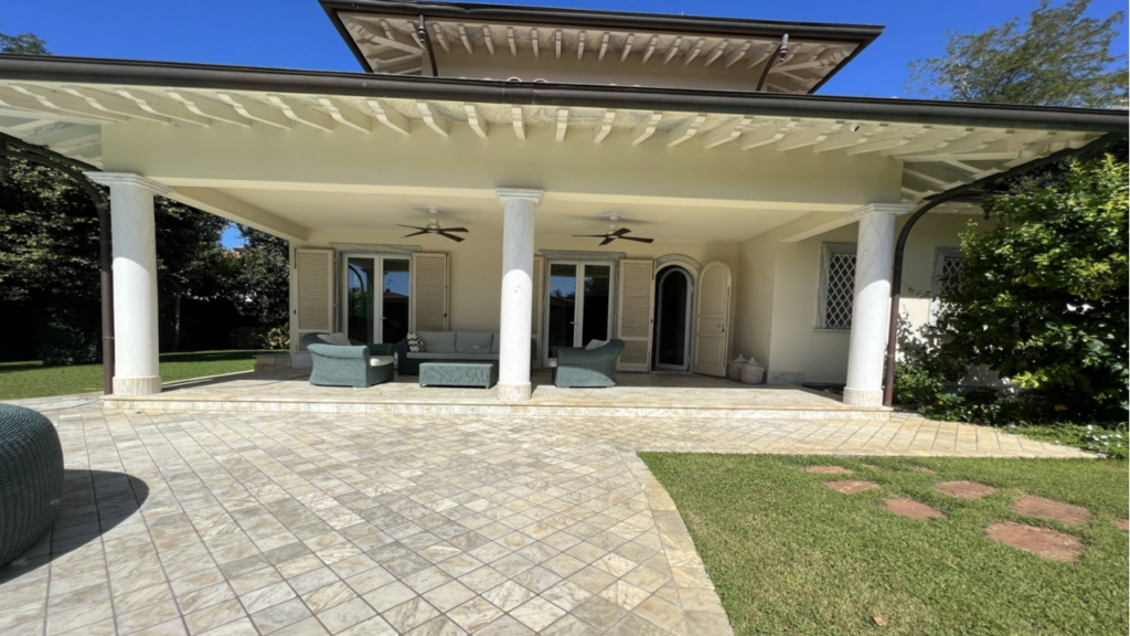 Villa con piscina completamente rinnovata