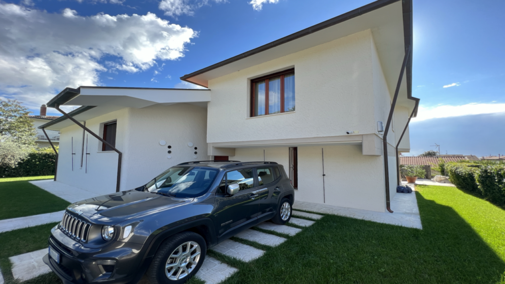 Designer villa on the outskirts of Pietrasanta