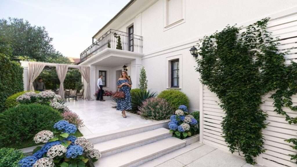Porzione di bifamiliare in zona centrale di Forte dei Marmi