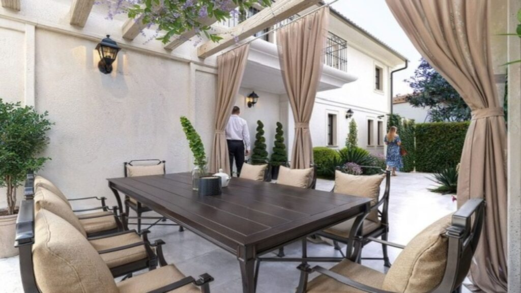 Porzione di bifamiliare in zona centrale di Forte dei Marmi