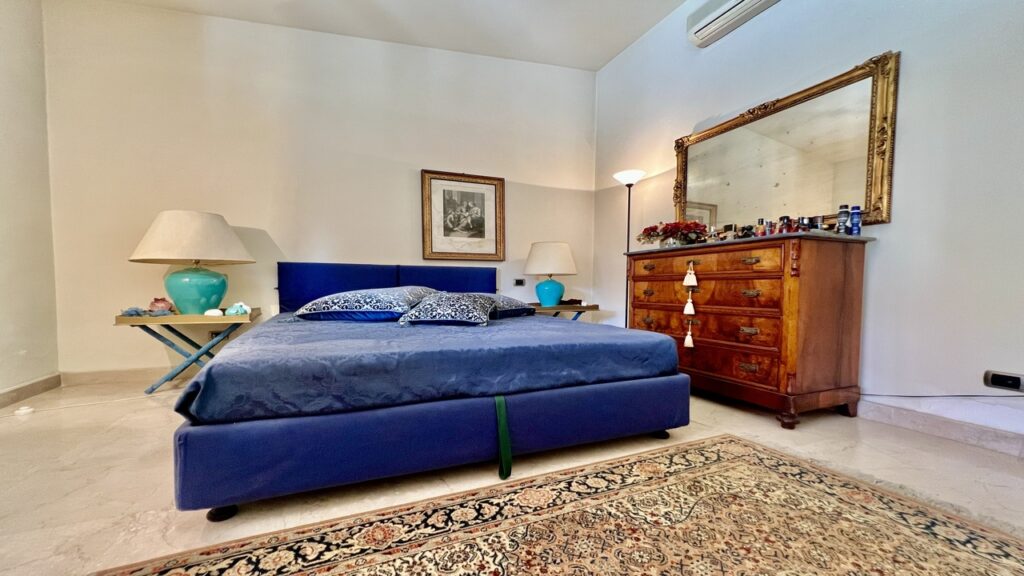 Villa con piscina interna