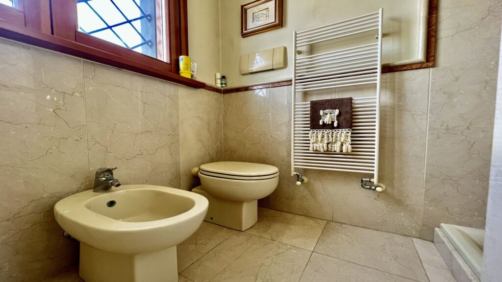 Villa con piscina interna